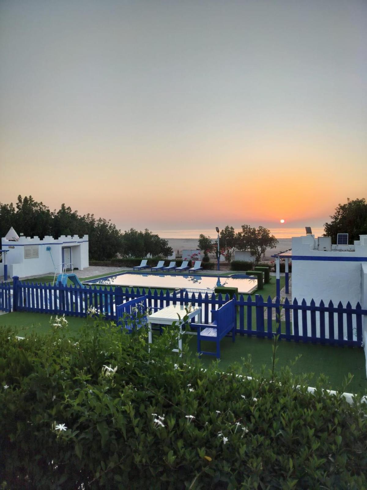 Al-Ashkhara Beach Resort منتجع شاطئ الأشخرة الشرقية المظهر الخارجي الصورة