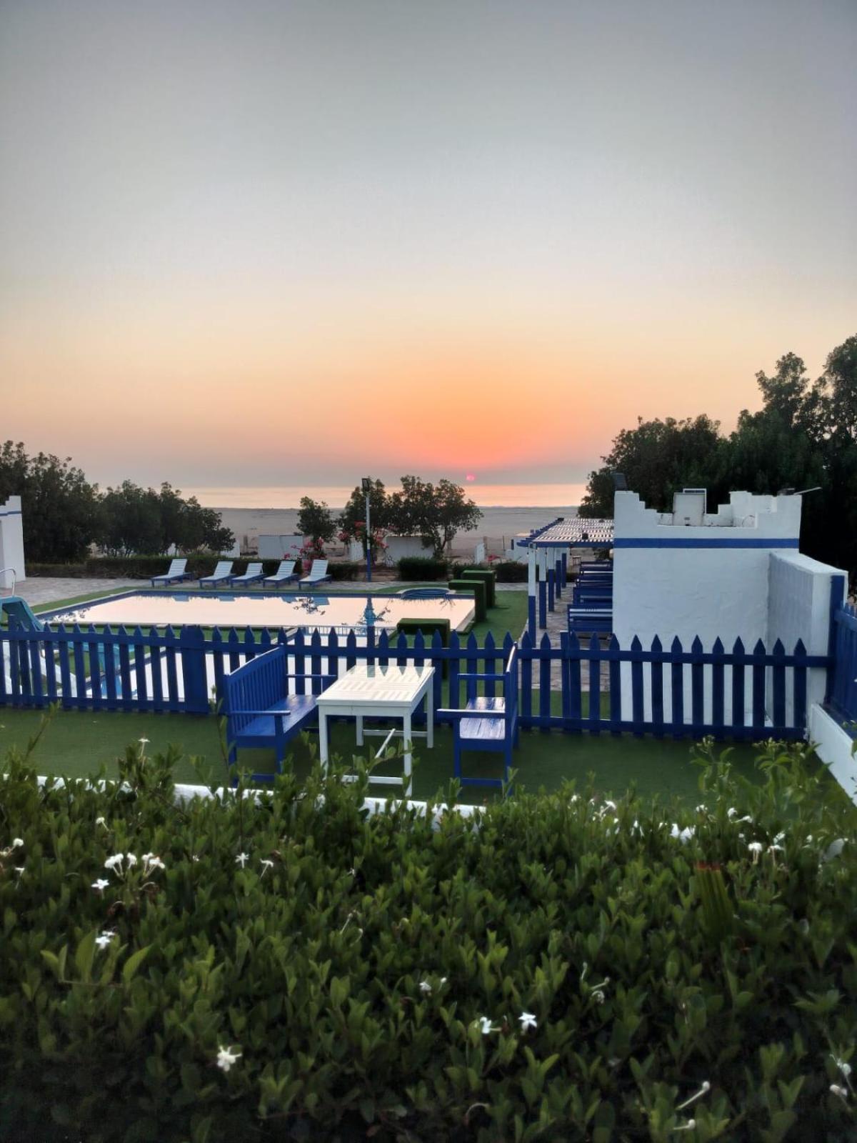 Al-Ashkhara Beach Resort منتجع شاطئ الأشخرة الشرقية المظهر الخارجي الصورة