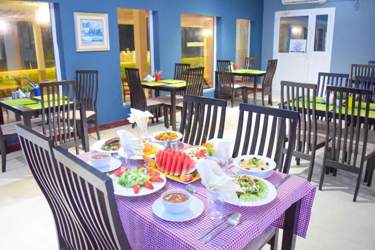 Al-Ashkhara Beach Resort منتجع شاطئ الأشخرة الشرقية المظهر الخارجي الصورة